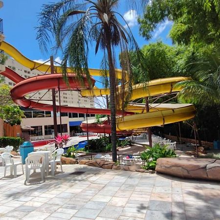 Golden Dolphin Gd - Suite 4 Adultos E 1 Crianca Ate 5 Anos Caldas Novas Luaran gambar